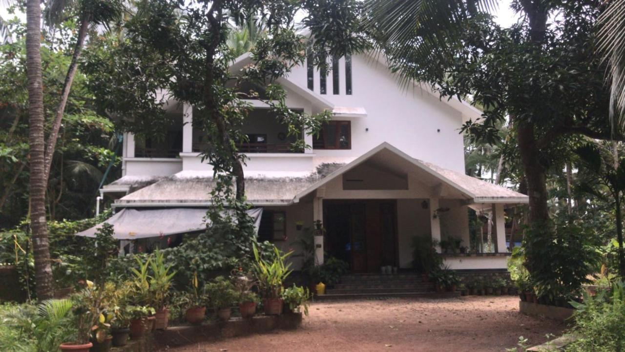 Shruthi'S Aarohi-Nature'S Retreat Mulappilangad Екстер'єр фото