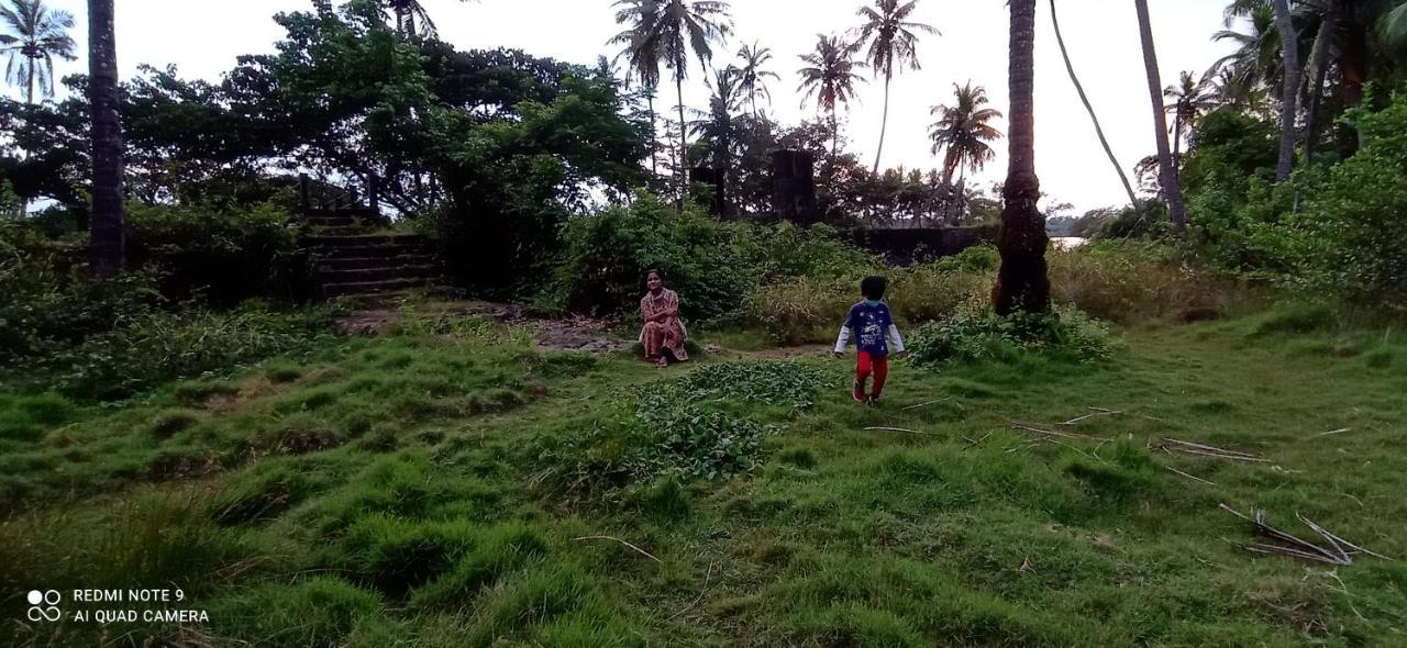 Shruthi'S Aarohi-Nature'S Retreat Mulappilangad Екстер'єр фото